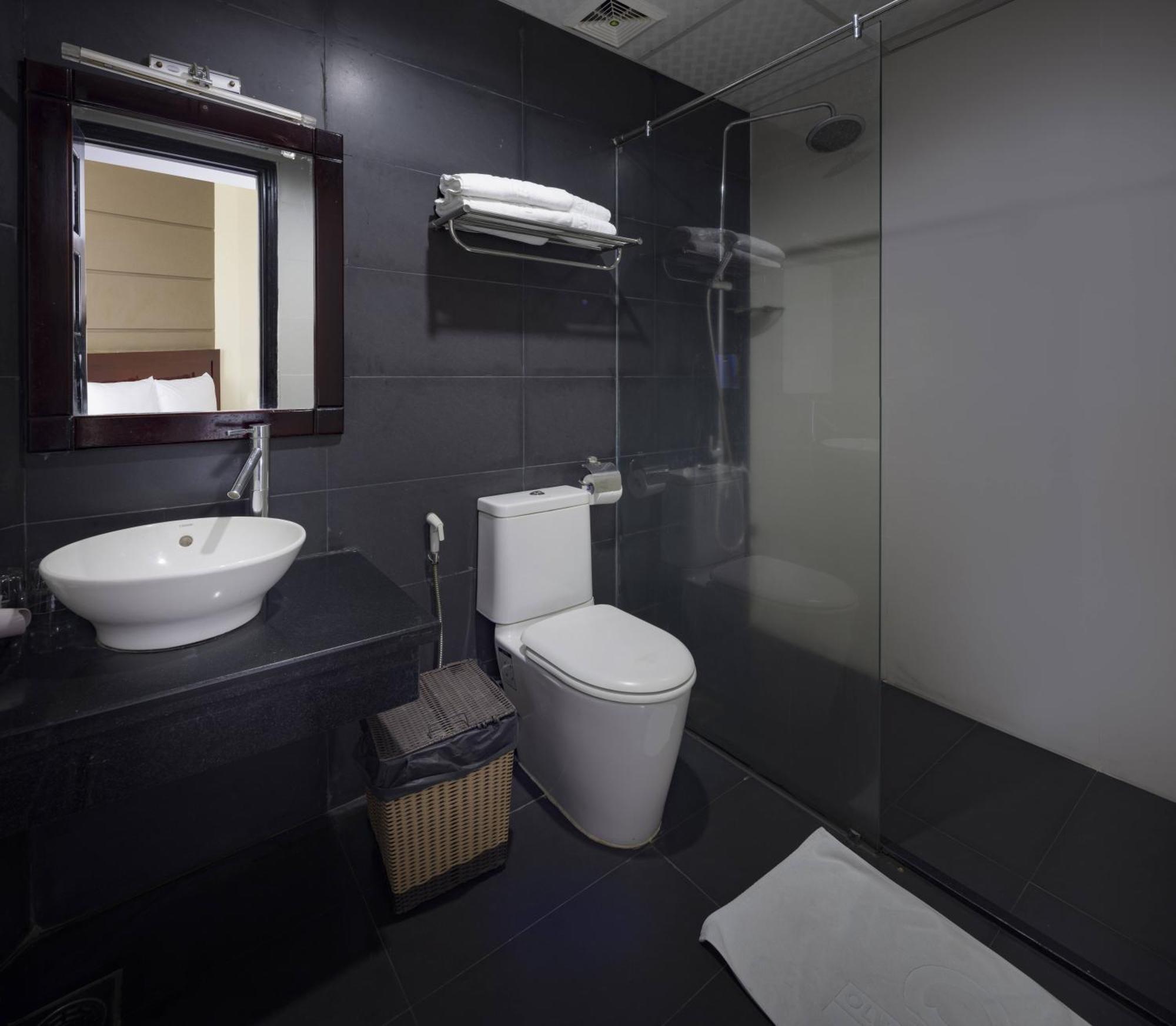 Wintersea Hotel Нячанг Екстер'єр фото