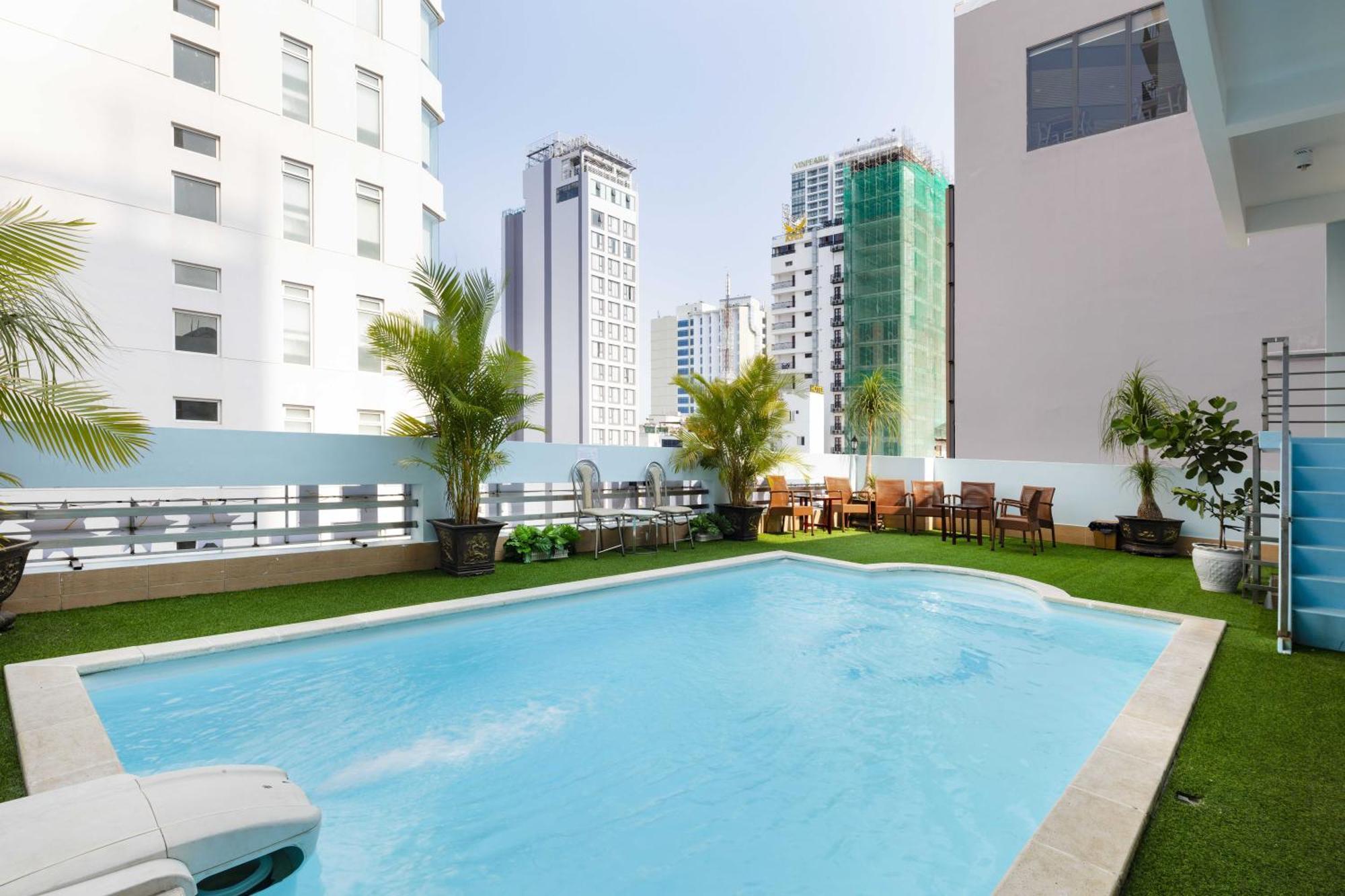 Wintersea Hotel Нячанг Екстер'єр фото